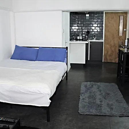 Elite Home Stay Away From Home
